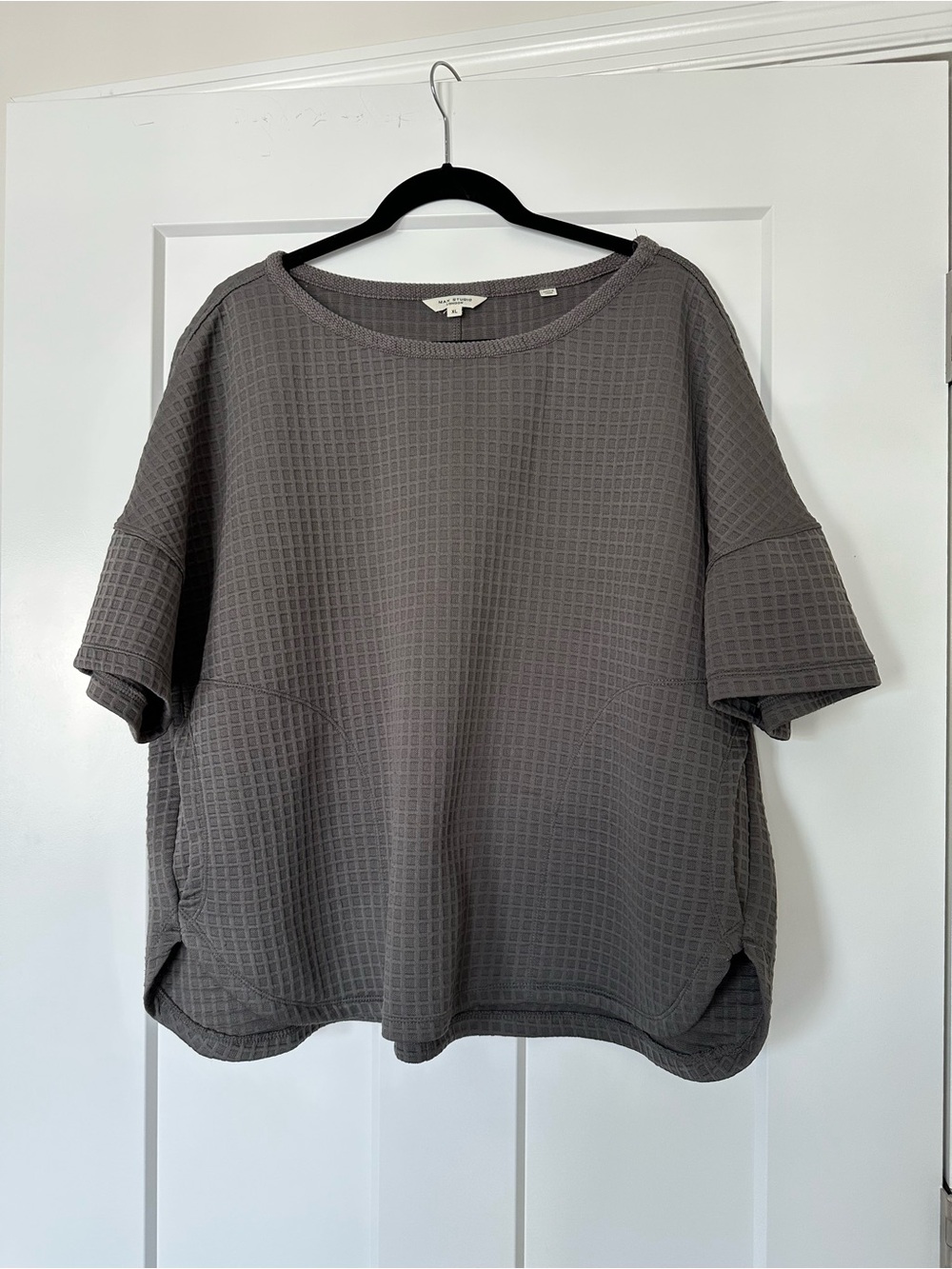Women’s Max Studio Charcoal Waffle Knit Short Sleeve Top